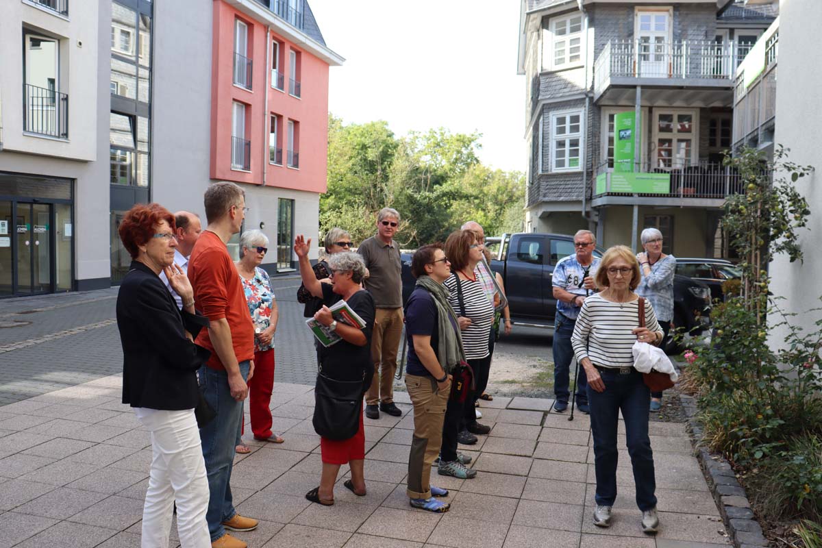 Gruppenführung zum Weg der Erinnerung für SPD-Ortsverein Herborn am 15.09.2019