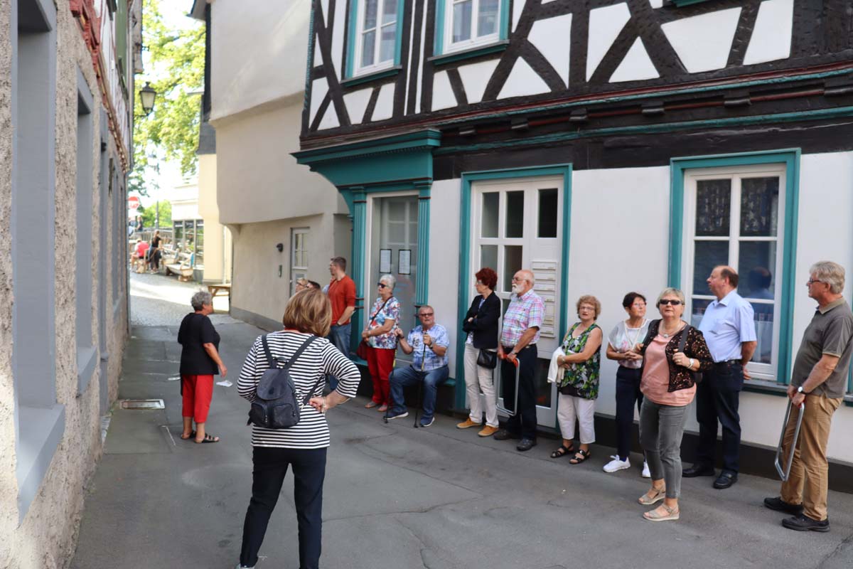 Gruppenführung zum Weg der Erinnerung für SPD-Ortsverein Herborn am 15.09.2019
