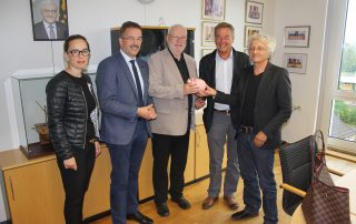 Spendenübergabe am 24.05.2018 von 700,00 Euro an Wetzlar erinnert im Rathaus