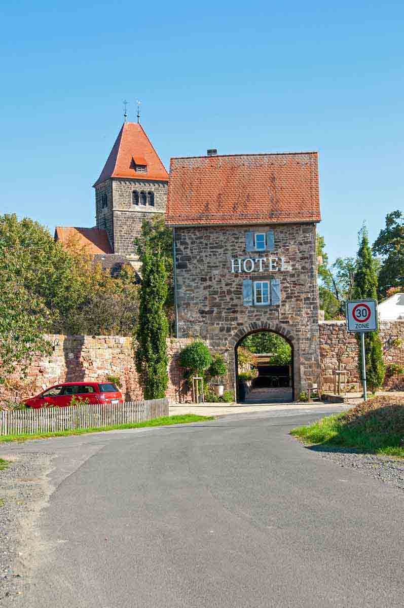 Gedenkstättenfahrt 2021 nach Breitenau Gelände des ehemaligen Klosters