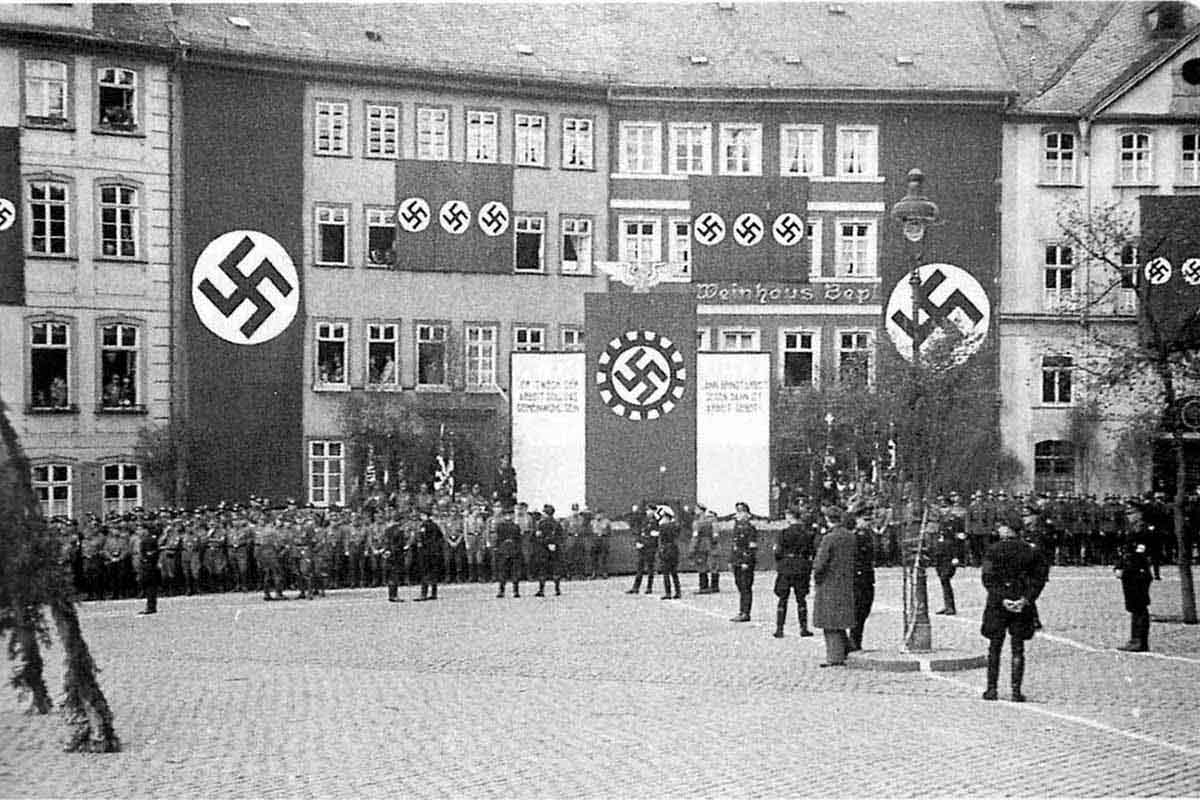 1. Maikundgebungen der NSDAP zwischen 1933 und 1939 auf dem Domplatz