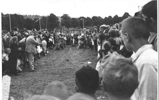 Kinderspaß: Sackhüpfen auf dem Festgelände des Ochsenfestes 1933