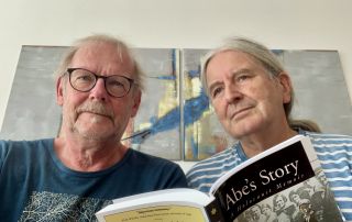 Angebot Lesungen »Wieder Mensch sein - die Geschichte von Abram Korn« mit Jochen Graf und Thomas Welling