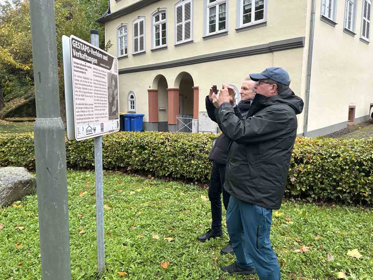 2022-10-28-WdE-SF_Familie-Keller-NY_25 Spezialführung »Auf den Spuren der Fa. Leitz GmbH und derFam. Leitz am 21.10.2025
