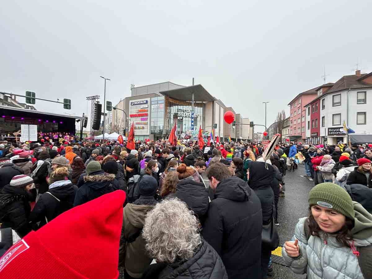 2025-11-29-Giessen-Demo-gegen-AfD-Jugend_008 Gemeinsam für Demokratie und Vielfalt am 29.11.2025 in Gießen