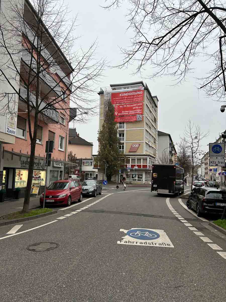2025-11-29-Giessen-Demo-gegen-AfD-Jugend_010 Gemeinsam für Demokratie und Vielfalt am 29.11.2025 in Gießen