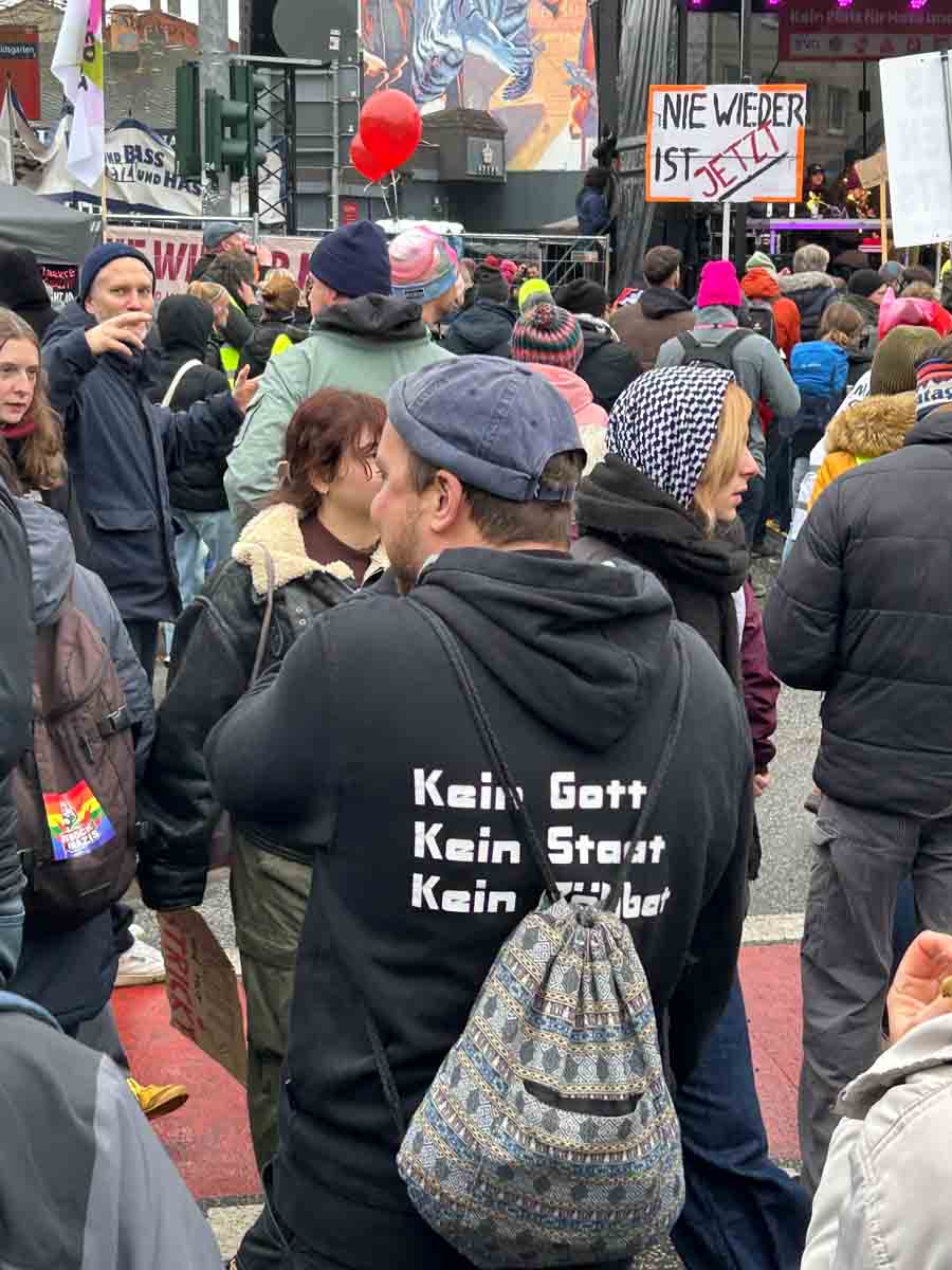 2025-11-29-Giessen-Demo-gegen-AfD-Jugend_015 Gemeinsam für Demokratie und Vielfalt am 29.11.2025 in Gießen