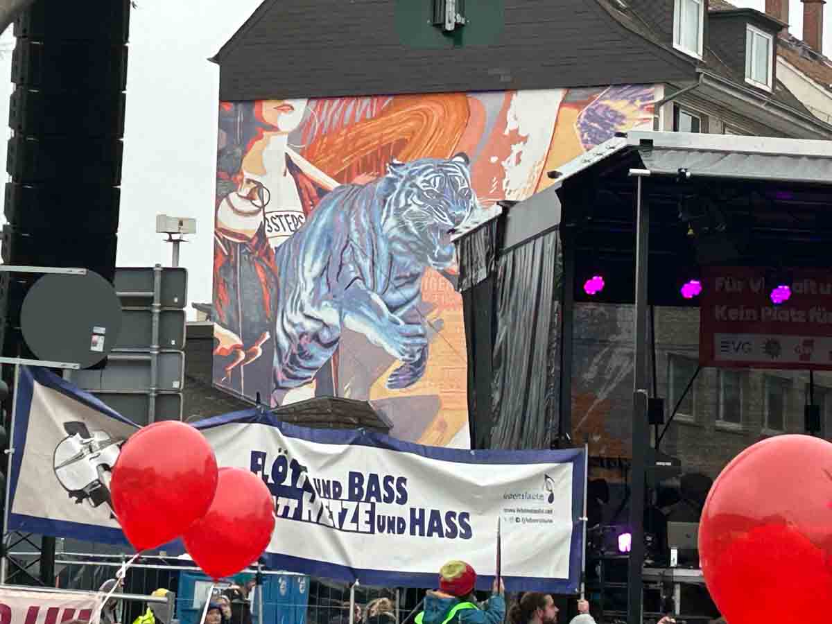 2025-11-29-Giessen-Demo-gegen-AfD-Jugend_027 Gemeinsam für Demokratie und Vielfalt am 29.11.2025 in Gießen