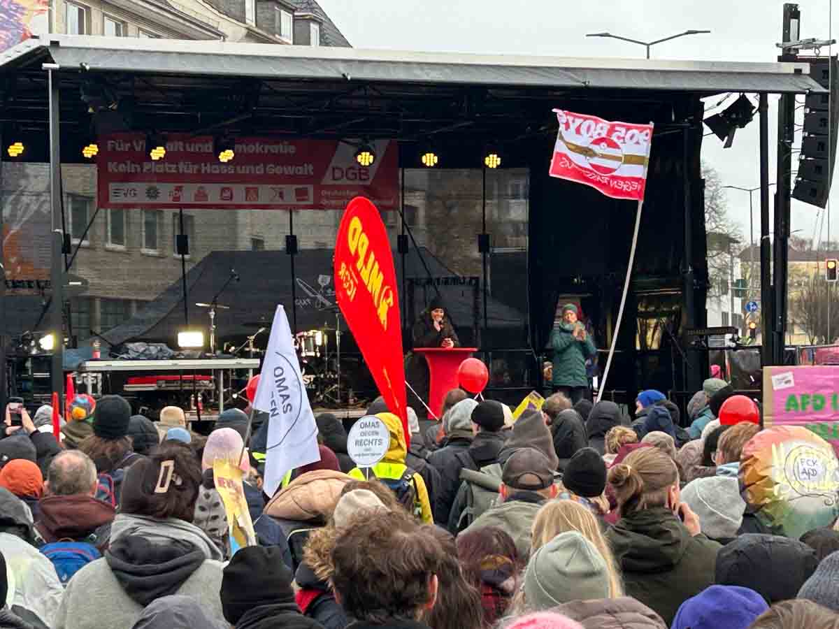 2025-11-29-Giessen-Demo-gegen-AfD-Jugend_037 Gemeinsam für Demokratie und Vielfalt am 29.11.2025 in Gießen