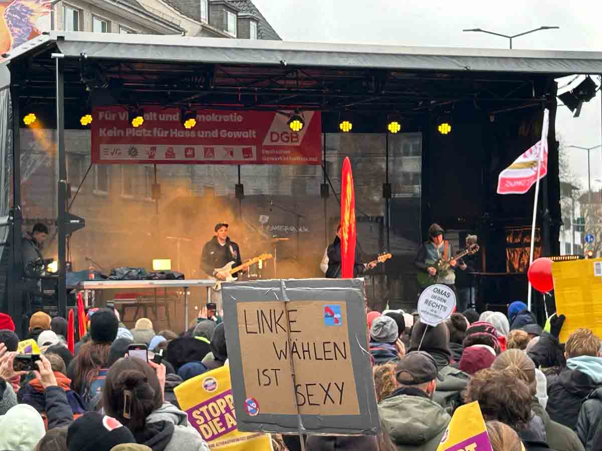 2025-11-29-Giessen-Demo-gegen-AfD-Jugend_038 Gemeinsam für Demokratie und Vielfalt am 29.11.2025 in Gießen