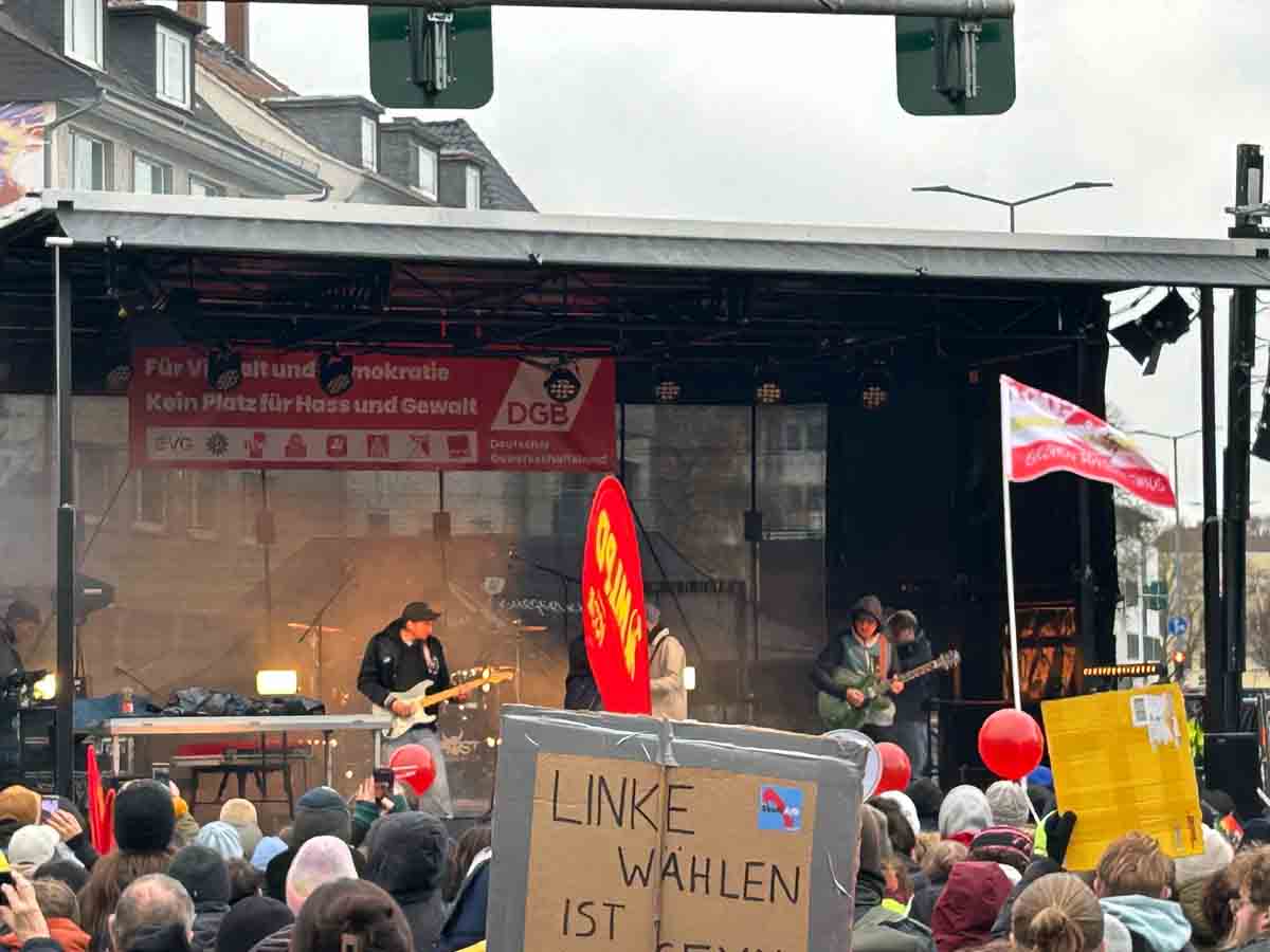 2025-11-29-Giessen-Demo-gegen-AfD-Jugend_039 Gemeinsam für Demokratie und Vielfalt am 29.11.2025 in Gießen