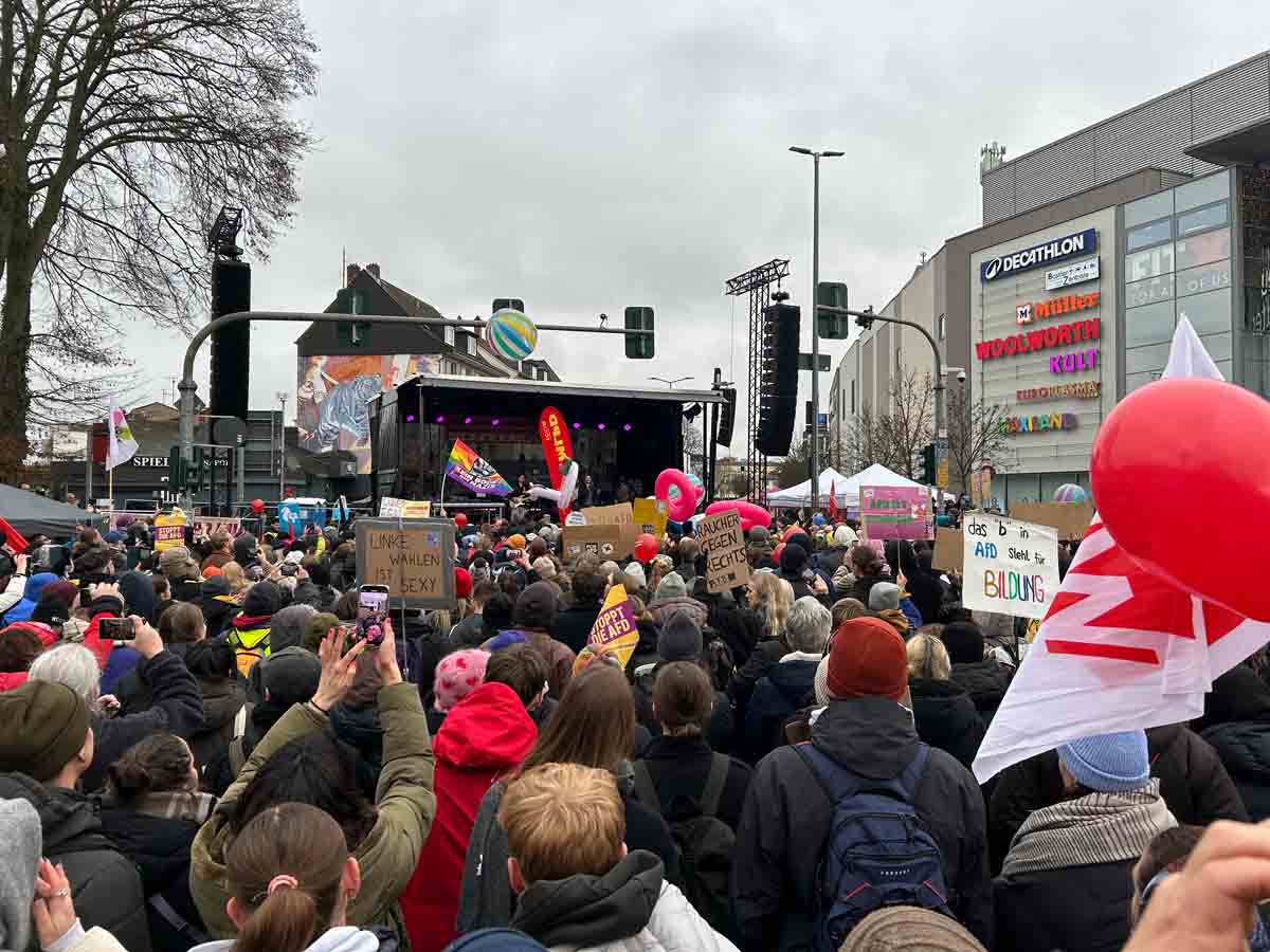 2025-11-29-Giessen-Demo-gegen-AfD-Jugend_043 Gemeinsam für Demokratie und Vielfalt am 29.11.2025 in Gießen