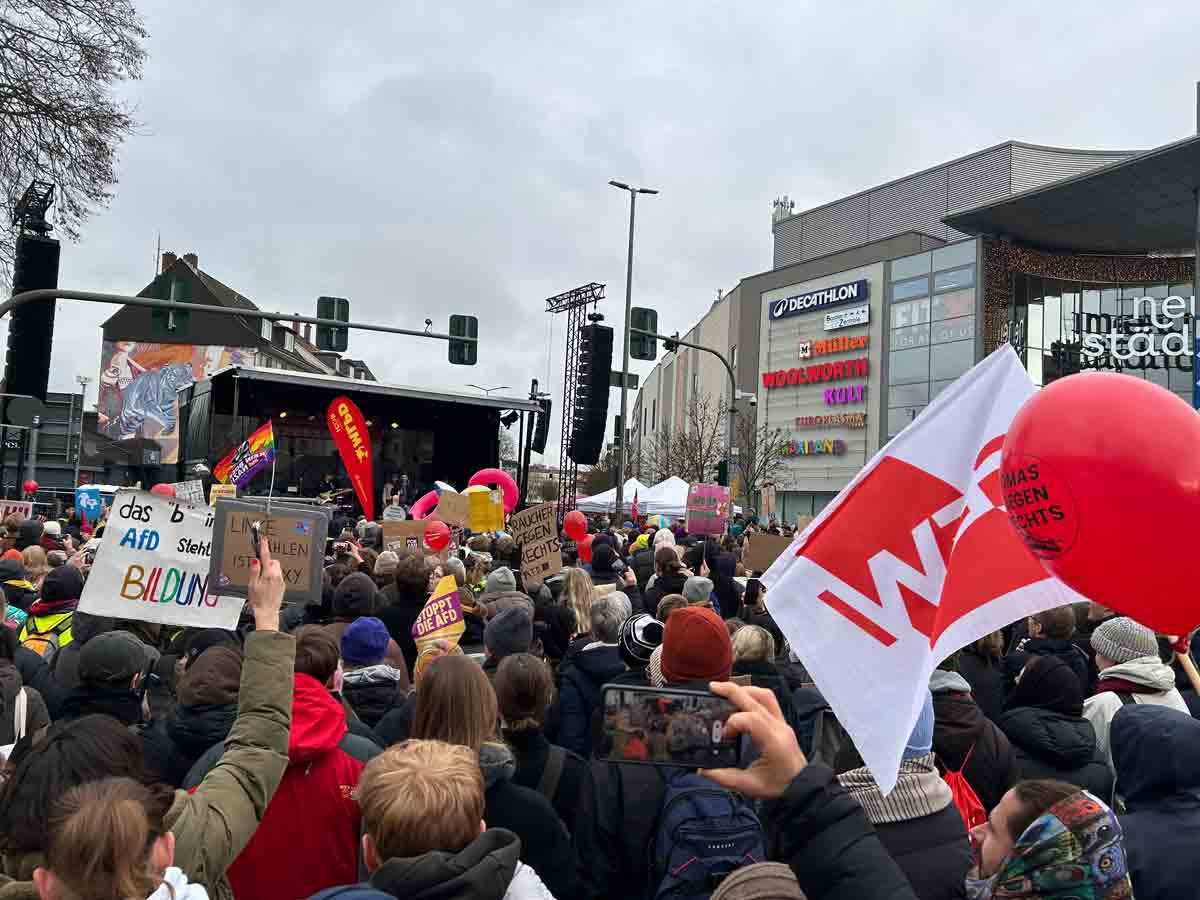 2025-11-29-Giessen-Demo-gegen-AfD-Jugend_044 Gemeinsam für Demokratie und Vielfalt am 29.11.2025 in Gießen