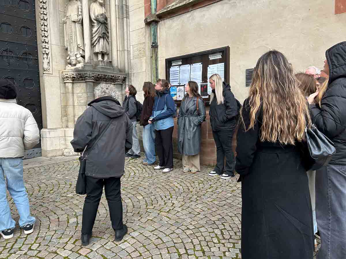 2026-03-25-Fuehrung_WdE_Kaufm-Schulen_DIL_Kl-12_11 WdE-Gruppenführung am 25.03.2026 für Geschichtsgrundkurs Kl. 12 kaufmännisches Gymnasium Dillenburg