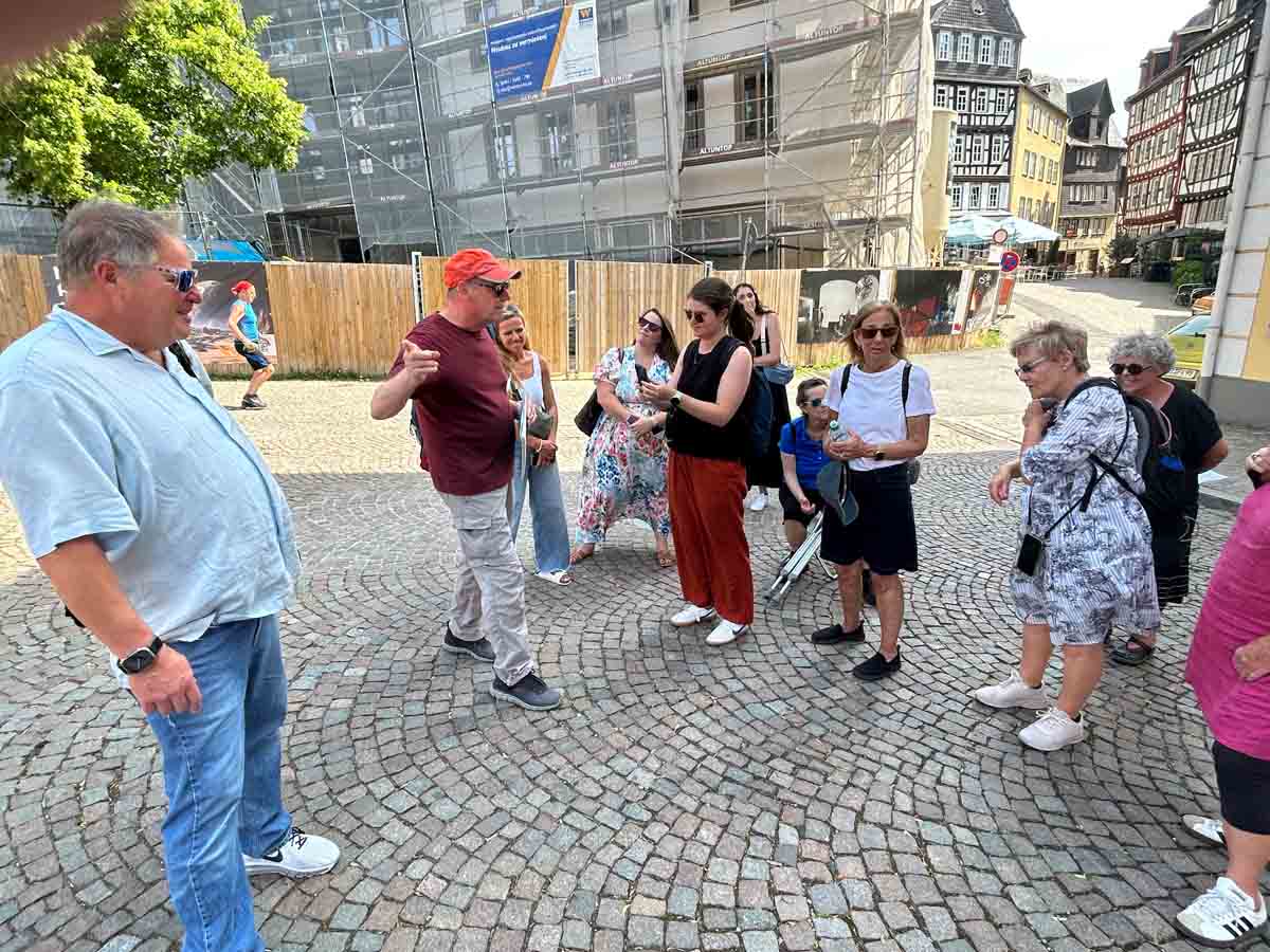 2026-05-30-WdE-Fuehrung_Fam-Rosenthal_22 Besuch der Familie Rosenthal (USA) in Wetzlar